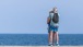 Ein Paar beim Meer